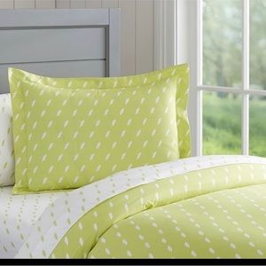 Pottery Barn Kids twin duvet cover and pillow case